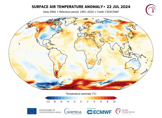 Global map showing surface air temperature anomalies on 22 July 2024, compared to a reference period from 1991–2020. Areas are color-coded to represent temperature deviations in degrees Celsius. Map is credited to the Copernicus Climate Change