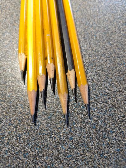 een aantal vers geslepen potloden