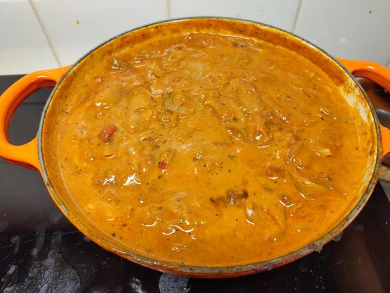 pan met pörkölt