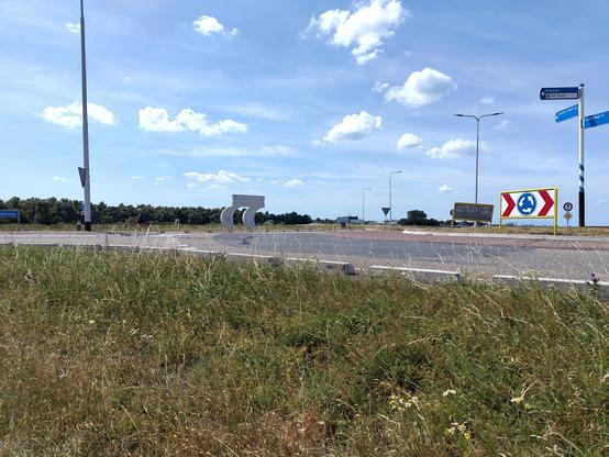 oost aarde radijs met het BvKgemaal in de verte.